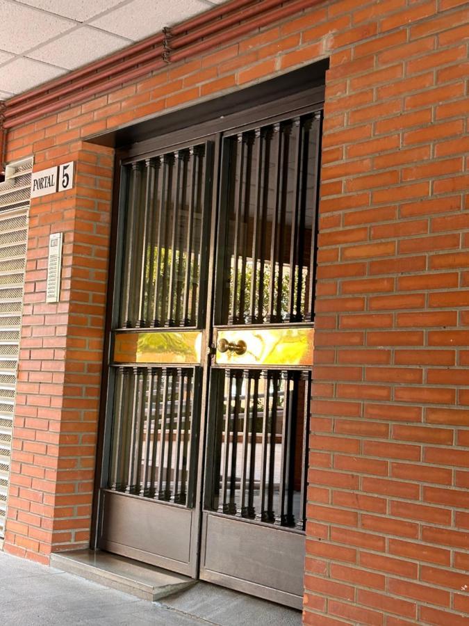 Apartamento Hispalis Atico Bermejales Sevilla Exterior foto